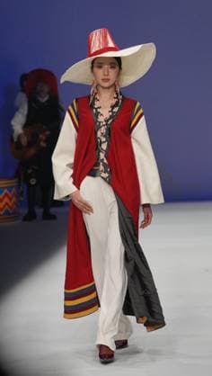 China Fashion Week in Peking, BODPASHOW Join Hands Modenschau BEIJING, CHINA - MARCH 28: A model walks the runway at the BODPASHOW.Join Hands in Labrang collection show on day 9 of China Fashion Week A W2025 at 798Â·751 PARK on March 28, 2025 in Beijing, China.  Copyright: xVCGx 111557904605