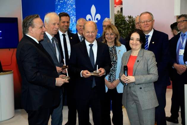 News Themen der Woche KW14 News Bilder des Tages Bilder des Jahres 2025, News 03 März Bundeskanzler Scholz auf Hannover Messe 31.03.2025, Hannover Bundeskanzler Olaf Scholz bei seinem Rundgang auf der Hannover Messe 2025 Niedersachsen Germany *** Federal Chancellor Scholz at Hannover Messe 31 03 2025, Hanover Federal Chancellor Olaf Scholz during his tour of the Hannover Messe 2025 Lower Saxony Germany Copyright: xMatthiasxGränzdörferx