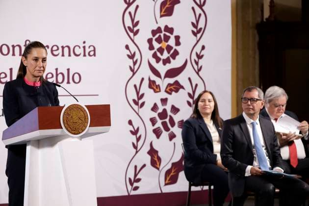 Mexican President, Claudia Sheinbaum Pardo, speaks during a briefing about the Welfare Pension Fund at National Palace. on March 31, 2025 in Mexico City, Mexico. Mexico City Mexico - ZUMAe321 20250331_zia_e321_031 Copyright: xLuisxBarronx
