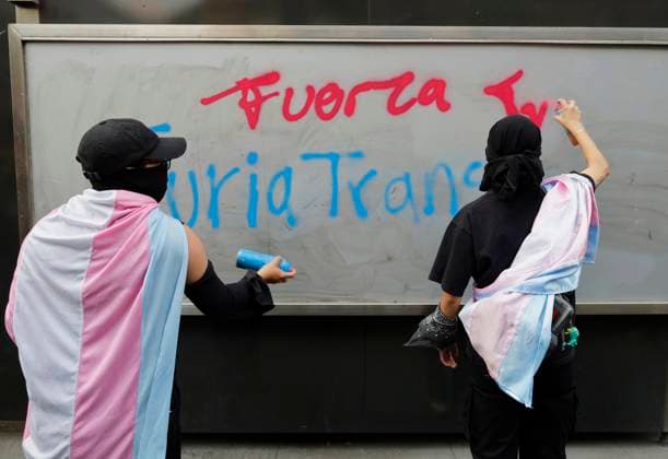 International Transgender Day Of Visibility Trans activists paint graffiti on the streets of Mexico City, Mexico, against transphobia, racism, classism, misogyny, and transphobic hate crimes on the occasion of International Transgender Day of Visibility on March 31, 2025. Mexico City Mexico City Mexico  Copyright: xGerardoxVieyrax originalFilename: vieyra-notitle250331_npCFt.jpg