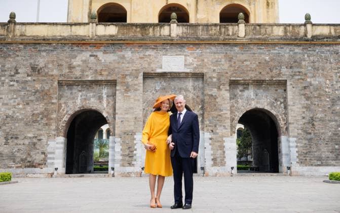 Bilder des Jahres 2025, Entertainment 04 April Entertainment Bilder des Tages Queen Mathilde of Belgium and King Philippe - Filip of Belgium pose for photographers during a visit to the Imperial Citadel, in Hanoi, Vietnam, on Tuesday 01 April 2025. The King and Queen are on an official state visit to Vietnam from 01 to 03 April 2025.  BENOITxDOPPAGNE 117906549
