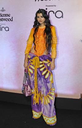 Fashion show red carpet event in Mumbai - 01 Apr 2025 Indian actress and model Ayesha Kanga poses for a photo as she arrives for a fashion show event in Mumbai. Mumbai India Copyright: xAshishxVaishnavx xSOPAxImagesx AVaishnav_Fashion show red carpet event in Mumbai (11)