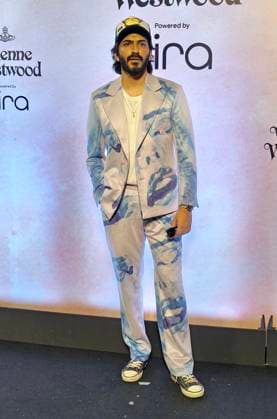 Fashion show red carpet event in Mumbai - 01 Apr 2025 Bollywood actor Harsh Varrdhan Kapoor poses for a photo as he arrives for a fashion show event in Mumbai. Mumbai India Copyright: xAshishxVaishnavx xSOPAxImagesx AVaishnav_Fashion show red carpet event in Mumbai (31)