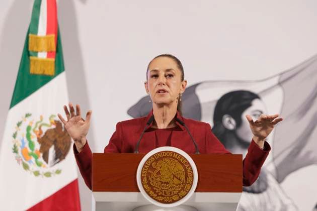 Claudia Sheinbaum, President Of Mexico, Will Announce A Program To Strengthen The Economy In Response To Donald Trump s Tariffs Claudia Sheinbaum, President of Mexico, holds a press conference at the National Palace in Mexico City, Mexico, where she mentions that she announces a program to strengthen the economy in response to the tariffs imposed by Donald Trump, which go into effect on April 2, 2025. Mexico City Mexico City Mexico  Copyright: xGerardoxVieyrax originalFilename: vieyra-notitle250402_npVqE.jpg