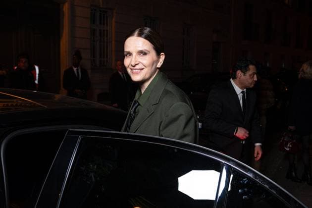 Bilder des Jahres 2025, Entertainment 04 April Arrivals at The art of silk dinner at the Hôtel de Maisons in Paris Juliette Binoche arriving at The art of silk dinner at the Hôtel de Maisons in Paris on 2 April 2025 Yehiel Chekroune Bestimage Gucci The art of silk dinner at the Hôtel de Maisons in Paris on 2 April 2025 Paris France  Copyright: xYehielxChekrounex xBestimagexYehielxChekrounex xBestimagex