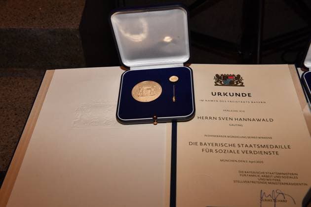 State Medal of Sven Hannawald Award of the Bavarian State Medal for Social Merit 2025 Allerheiligen Hofkirche, Munich Residence 03 April 2025