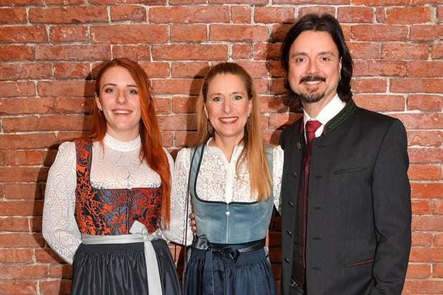 Johanna Mross, Stefanie Hertel and her husband Lanny Lanner at the award ceremony for the Bavarian State Medal for Social Merit 2025 in the Allerheiligen Hofkirche, Residenz on 3 April 2025 in Munich Bavarian State Medal for Stefanie Hertel and Sven Hannawald in Munich
