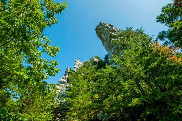 View of the Hanging Rock in the Hanging Rock State Park in Stokes County, near Winston-Salem in North Carolina, USA. View of the Hanging Rock in the Hanging Rock State Park in Stokes County, near Winston-Salem in North Carolina, USA.,  Copyright: xWolfgangxKaehlerx xAvalonx 0563103448