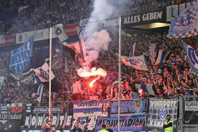Regionalliga West MSV Duisburg 1 FC Bocholt FOR EDITORIAL PURPOSES ONLY p Soccer Regionalliga West 28 Matchday Friday 04 04 2025 Location Schauinsland Reisen Arena Duisburg MSV Duisburg 1 FC Bocholt In the picture Pyrotechnics in the MSV Duisburg Fanblock Germany Duisburg Copyright StefanxRittershaus Copyright: StefanxRittershaus doc802fisncqihldk2gm9p ,EDITORIAL USE ONLY Copyright: StefanxRittershaus