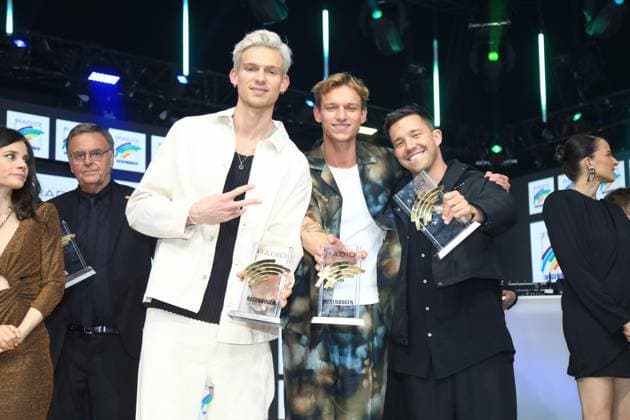 25 Radio Regenbogen Award in Rust Fast Boay and Niko Santos at the 25 Radio Regenbogen Award at the Europapark in Rust Baden Würtenberg Germany Copyright: xMatthiasxGränzdörferx