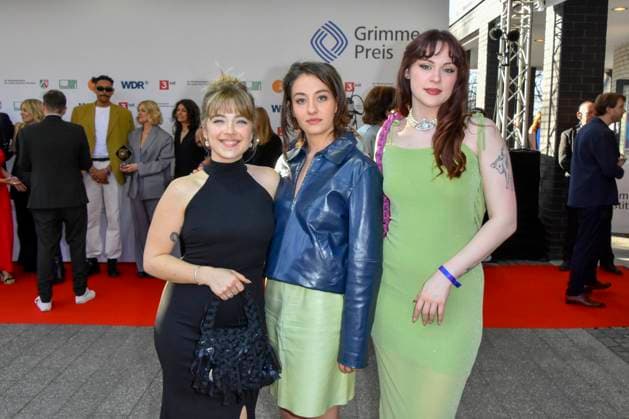 Jana Forkel, Elsa van Damke, Marie Bloching, Angemessen Angry as guests at the 61 Grimme Award ceremony on 04 04 2025 in Marl NRW Germany