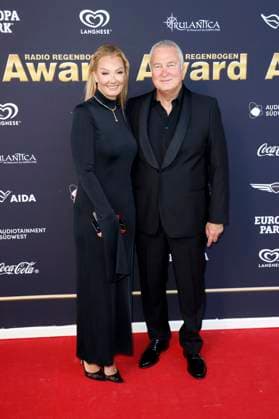 Franziska van Almsick with partner Jürgen B Harder at the presentation of the 25 Radio Regenbogen Award 2025 in the Europa Park Arena Rust, 04 04 2025 Foto:xS.xGabschx xFuturexImagex regenbogen_5411