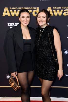 Katharina Damm and Anna Maria Damm at the presentation of the 25 Radio Regenbogen Award 2025 in the Europa Park Arena Rust, 04 04 2025 Foto:xS.xGabschx xFuturexImagex regenbogen_5455