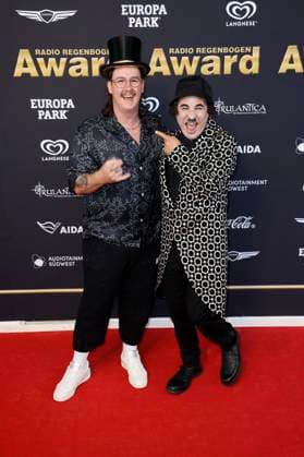 Cyril and Albert de Paris as Charlie Chaplin at the presentation of the 25 Radio Regenbogen Award 2025 in the Europa Park Arena Rust, 04 04 2025 Foto:xS.xGabschx xFuturexImagex regenbogen_5462