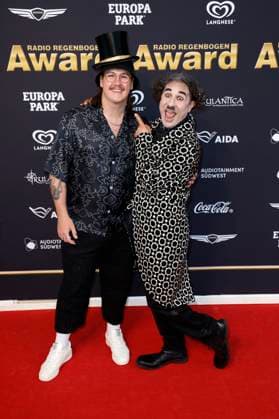 Cyril and Albert de Paris as Charlie Chaplin at the presentation of the 25 Radio Regenbogen Award 2025 in the Europa Park Arena Rust, 04 04 2025 Foto:xS.xGabschx xFuturexImagex regenbogen_5464
