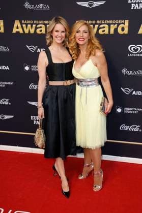 Monica Ivancan and Sonya Kraus at the presentation of the 25 Radio Regenbogen Award 2025 in the Europa Park Arena Rust, 04 04 2025 Foto:xS.xGabschx xFuturexImagex regenbogen_5476