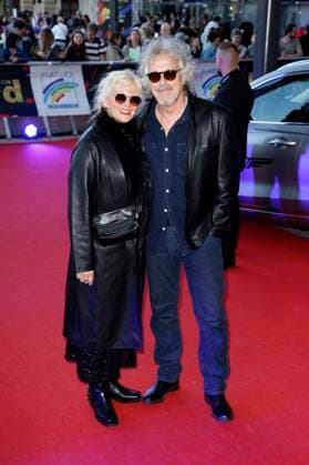 Wolfgang Niedecken with his wife Tina Golemiewski at the presentation of the 25 Radio Regenbogen Award 2025 in the Europa Park Arena Rust, 04 04 2025 Foto:xS.xGabschx xFuturexImagex regenbogen_5514
