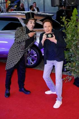 Michael Bully Herbig with Albert de Paris as Charlie Chaplin at the presentation of the 25 Radio Regenbogen Award 2025 in the Europa Park Arena Rust, 04 04 2025 Foto:xS.xGabschx xFuturexImagex regenbogen_5520