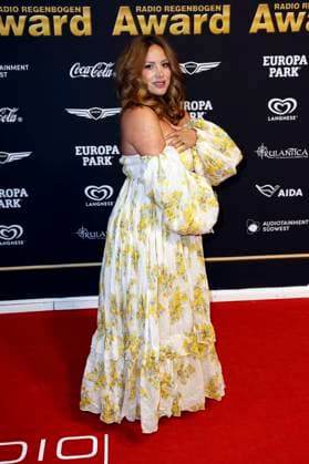 Enissa Amani at the presentation of the 25 Radio Regenbogen Award 2025 in the Europa Park Arena Rust, 04 04 2025 Foto:xS.xGabschx xFuturexImagex regenbogen_5554