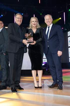 Roland Mack, Barbara Schöneberger and Johannes B Kerner at the presentation of the 25 Radio Regenbogen Award 2025 in the Europa Park Arena Rust, 04 04 2025 Foto:xS.xGabschx xFuturexImagex regenbogen_5557