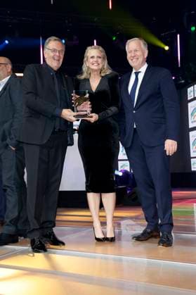 Roland Mack, Barbara Schöneberger and Johannes B Kerner at the presentation of the 25 Radio Regenbogen Award 2025 in the Europa Park Arena Rust, 04 04 2025 Foto:xS.xGabschx xFuturexImagex regenbogen_5558