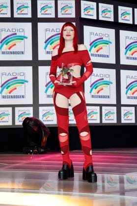 Sophie and the Giants at the presentation of the 25 Radio Regenbogen Award 2025 in the Europa Park Arena Rust, 04 04 2025 Foto:xS.xGabschx xFuturexImagex regenbogen_5560