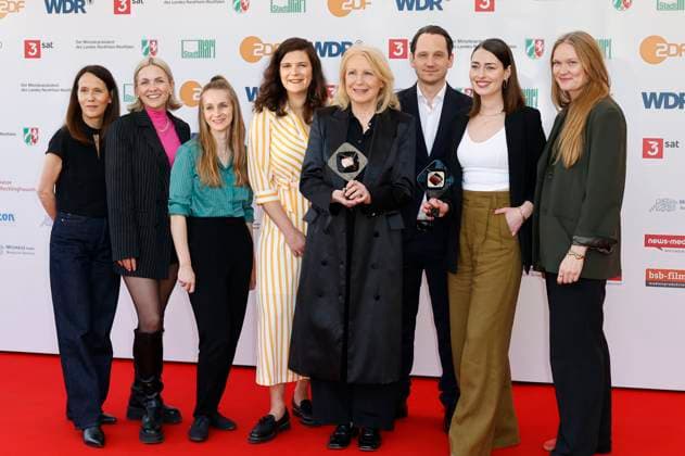 Sophie Averkamp, Maren Kroymann, Sebastian Colley and Maira Inselmann with team at the 61 award ceremony of the Grimme Prize 2025 at the Theater Marl Marl, 04 04 2025 Foto:xT.xSchröerx xFuturexImagex grimme_5534