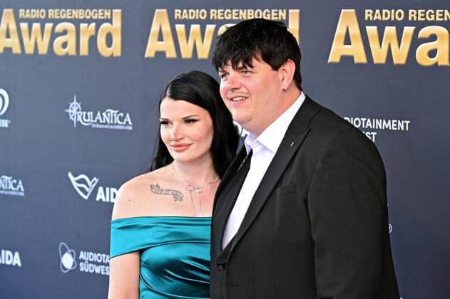 RADIO REGENBOGEN AWARD 2025 Isaak and Loreen Guderian on the occasion of the presentation of the media prize from Baden Württemberg Radio Regenbogen Award on 04 04 2025 at Europapark Rust 20250404MWI034837