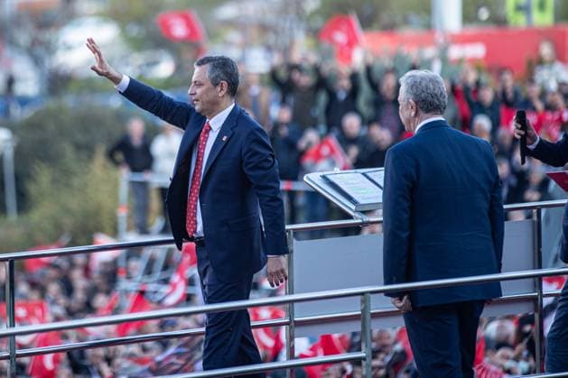 April 6, 2025, Ankara, Turkey: The re-elected CHP Chairman Özgür Özel greets the party members during the rally. The 21st Extraordinary Congress of the Republican People s Party (CHP) is being held at the Naz?m Hikmet Cultural Center in Ankara, upon the call of the Republican People s Party (CHP) Chairman Özgür Özel, under the slogan The Will Belongs to the Nation. Özel became the sole candidate for the presidency. Before the vote, Özel gave a speech to party members, and then the congress continued behind closed doors to the press. After the congress, Özgür Özel, who was re-elected as the CHP Chairman with 1,171 delegate votes, held a rally in the outdoor area where the congress was held. Ankara Turkey - ZUMAs197 20250406_aaa_s197_108 Copyright: xTunahanxTurhanx