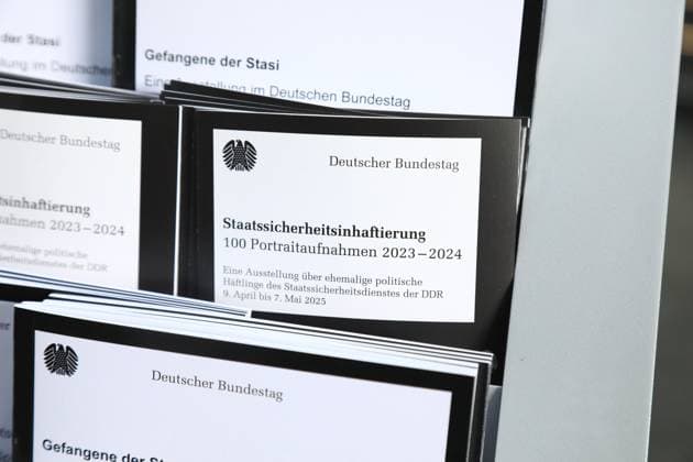 Exhibition opening State Security Detention Portrait 2023 2024 in Berlin Berlin, 8 4 2025 Pictures of the exhibition at the exhibition opening State Security Detention Portrait 2023 2024 at the Paul Löbe Haus in Berlin Berlin Germany Copyright: xMatthiasxGränzdörferx