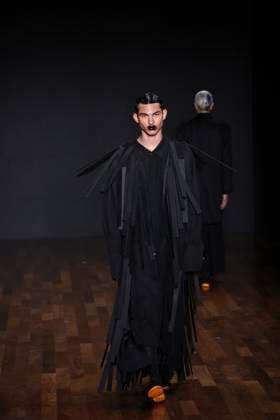 Leandro Castro s fashion show at Sao Paulo Fashion Week N59 Sao paulo (sp), 08.04.2025 - fashion spfw n59 leandro castro- fashion show by designer leandro castro at sao paulo fashion week n59, at jk iguatemi, in vila olimpia, this tuesday, april 8, 2025. (Foto: Leco Viana Thenews2 imago images) Leandro Castro s fashion show at Sao Paulo Fashion Week N59  Copyright: xLecoxVianax