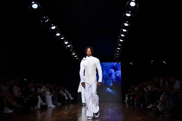 SÃO PAULO, SP - 08.04.2025: 59TH EDITION OF SÃO PAULO FASHION WEEK - Lino Villaventura brand fashion show at São Paulo Fashion Week edition 59, (SPFW N59) which celebrates 30 years in 2025, this Tuesday, (8) at Shopping JK Iguatemi, SP. x2718698x  RobertoxCasimiro