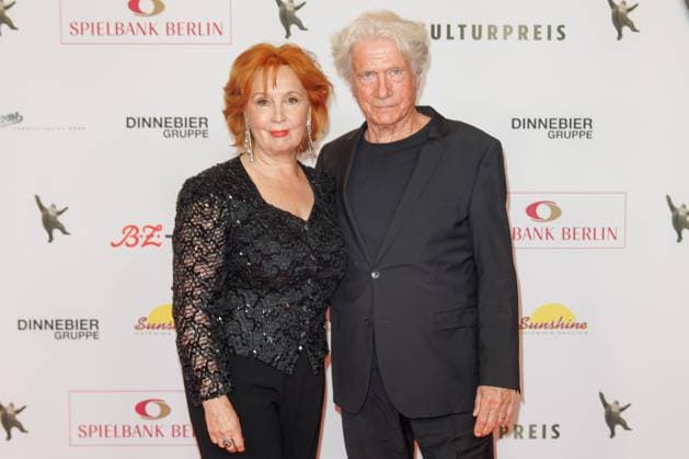 Award ceremony B Z Kulturpreis Verena Wengler and Jürgen Prochnow at the B Z Kulturpreis 2025 at the Theater am Potsdamer Platz on 08 04 2025 in Berlin Copyright: xEventpressxKochanx