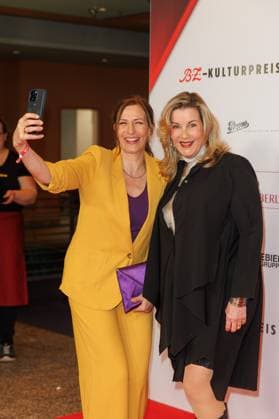 Award ceremony B Z Kulturpreis Ulrike Frank and Alexa Maria Surholt at the B Z Kulturpreis 2025 at the Theater am Potsdamer Platz on 08 04 2025 in Berlin Copyright: xEventpressxKochanx