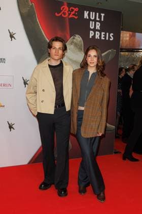 Award ceremony B Z Kulturpreis Moritz Bäckerling and Ina Hout at the B Z Kulturpreis 2025 at the Theater am Potsdamer Platz on 08 04 2025 in Berlin Copyright: xEventpressxKochanx