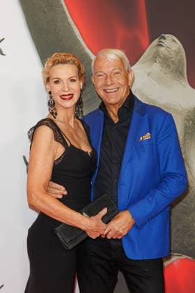 Award ceremony B Z Kulturpreis Grit Weiss and Jo Groebel at the B Z Kulturpreis 2025 at the Theater am Potsdamer Platz on 08 04 2025 in Berlin Copyright: xEventpressxKochanx