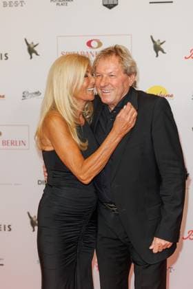 Award ceremony B Z Kulturpreis Ute Brink and Bernhard Brink at the B Z Kulturpreis 2025 at the Theater am Potsdamer Platz on 08 04 2025 in Berlin Copyright: xEventpressxKochanx