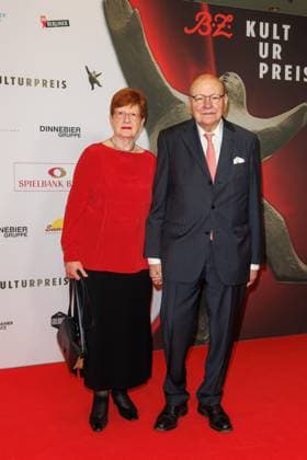 Award ceremony B Z Kulturpreis Anne Momper and Walter Momper at the B Z Kulturpreis 2025 at the Theater am Potsdamer Platz on 08 04 2025 in Berlin Copyright: xEventpressxKochanx