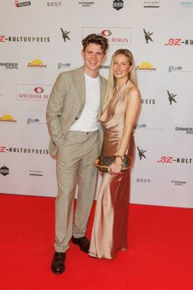 Award ceremony B Z Kulturpreis Lennart Betzgen and Celine Rüdebusch at the B Z Kulturpreis 2025 at the Theater am Potsdamer Platz on 08 04 2025 in Berlin Copyright: xEventpressxKochanx