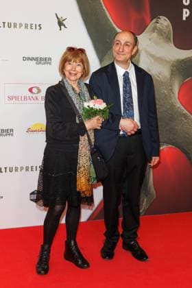 Award ceremony B Z Kulturpreis Ursela Monn and David Yonan at the B Z Kulturpreis 2025 at the Theater am Potsdamer Platz on 08 04 2025 in Berlin Copyright: xEventpressxKochanx
