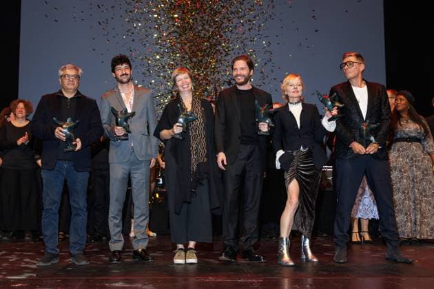 B Z Kulturpreis award ceremony Mohammad Rasoulof, Ersan Mondtag, Jenny Erpenbeck, Daniel Brühl, Cornelia Schleime and Michi Beck at the B Z Kulturpreis 2025 at the Theater am Potsdamer Platz on 08 04 2025 in Berlin Copyright: xEventpressxKochanx