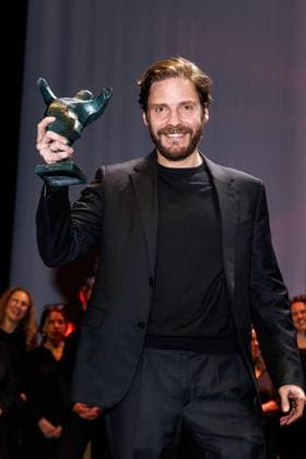 Award ceremony B Z Kulturpreis Daniel Brühl at the B Z Kulturpreis 2025 at the Theater am Potsdamer Platz on 08 04 2025 in Berlin Copyright: xEventpressxKochanx