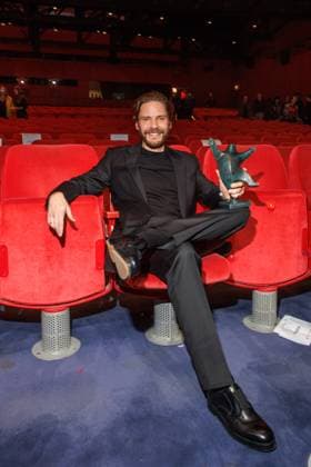Award ceremony B Z Kulturpreis Daniel Brühl at the B Z Kulturpreis 2025 at the Theater am Potsdamer Platz on 08 04 2025 in Berlin Copyright: xEventpressxKochanx