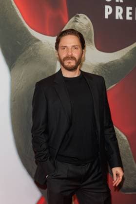 Award ceremony B Z Kulturpreis Daniel Brühl at the B Z Kulturpreis 2025 at the Theater am Potsdamer Platz on 08 04 2025 in Berlin Copyright: xEventpressxKochanx