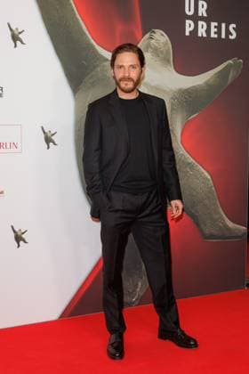 Award ceremony B Z Kulturpreis Daniel Brühl at the B Z Kulturpreis 2025 at the Theater am Potsdamer Platz on 08 04 2025 in Berlin Copyright: xEventpressxKochanx
