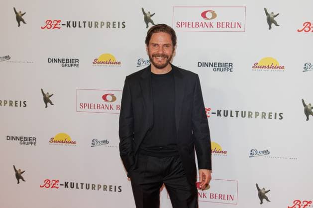 Award ceremony B Z Kulturpreis Daniel Brühl at the B Z Kulturpreis 2025 at the Theater am Potsdamer Platz on 08 04 2025 in Berlin Copyright: xEventpressxKochanx