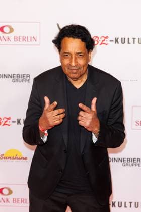Award ceremony B Z Kulturpreis Cherno Jobatey at the B Z Kulturpreis 2025 at the Theater am Potsdamer Platz on 08 04 2025 in Berlin Copyright: xEventpressxKochanx