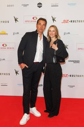 Award ceremony B Z Kulturpreis Andreas Elsholz and Denise Zich at the B Z Kulturpreis 2025 at the Theater am Potsdamer Platz on 08 04 2025 in Berlin Copyright: xEventpressxKochanx