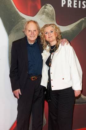 Award ceremony B Z Kulturpreis Paul von Schell and Gabriele von Schell at the B Z Kulturpreis 2025 at the Theater am Potsdamer Platz on 08 04 2025 in Berlin Copyright: xEventpressxKochanx