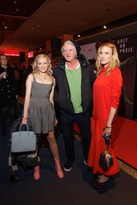 Award ceremony B Z Kulturpreis Anne Marie Waldeck, Detlev Buck and Isabel Thierauch at the B Z Kulturpreis 2025 at the Theater am Potsdamer Platz on 08 04 2025 in Berlin Copyright: xEventpressxKochanx